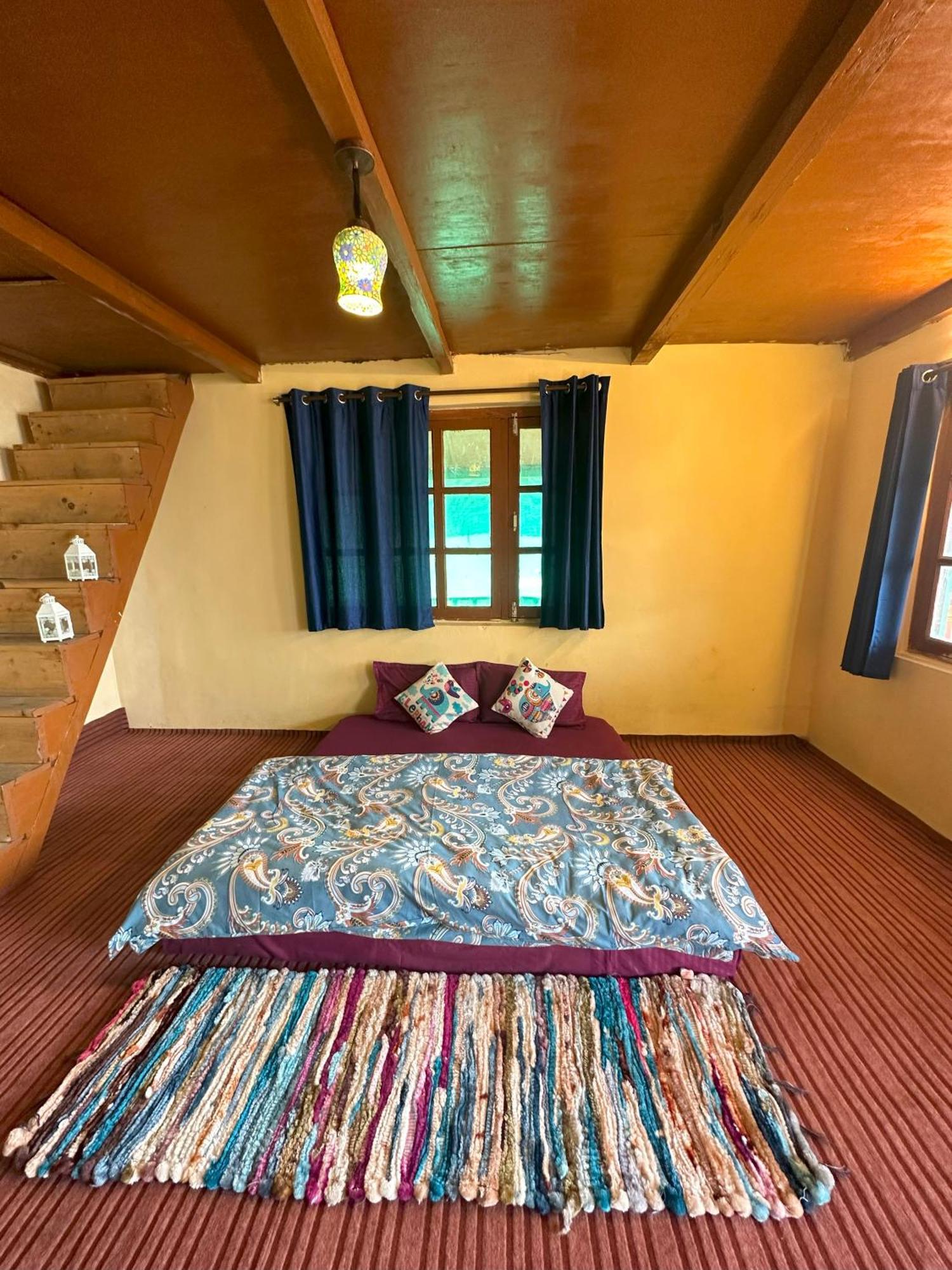 Ahorastays Manali  Exterior photo